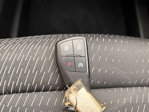 Used 2025 Chevrolet Equinox LT image 18