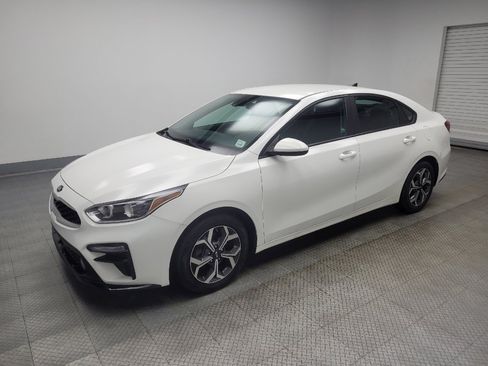 Used 2020 Kia Forte LXS image 2