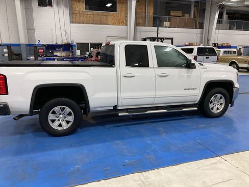 Used 2017 GMC Sierra 1500 SLE w/ SLE Value Package image 8