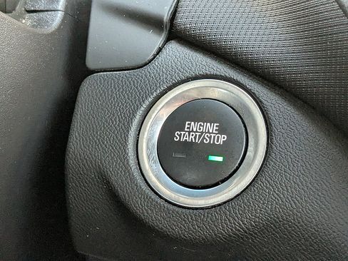 Used 2024 Chevrolet Equinox RS FWD image 70