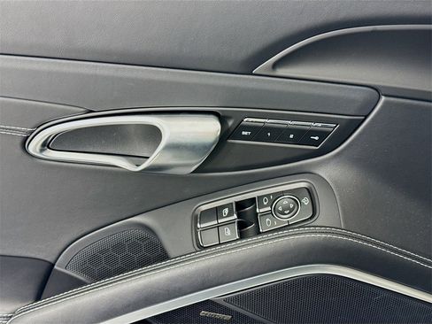 Used 2025 Porsche 718 Cayman image 11