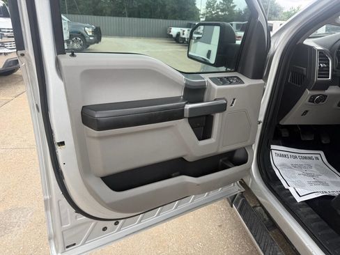 Used 2016 Ford F150 XLT w/ Equipment Group 301A Mid RWD image 8