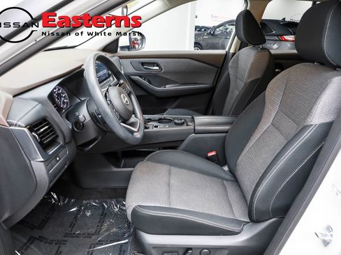 Used 2022 Nissan Rogue SV image 20