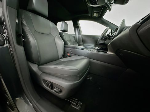 Used 2023 Lexus RX 350 Premium w/ Accessory Package AWD/4WD image 32