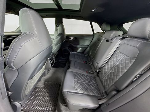 Used 2024 Audi SQ8 Premium Plus AWD/4WD image 26