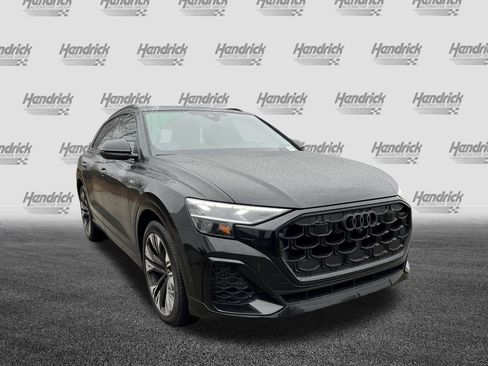 Used 2025 Audi Q8 Premium Plus image 2