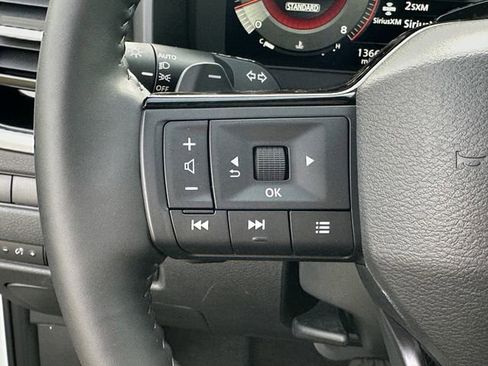 Certified 2025 Nissan Rogue SL w/ Tech Package FWD image 26