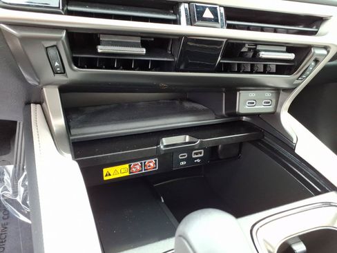Used 2023 Lexus RX 350 Premium w/ Accessory Package AWD/4WD image 23