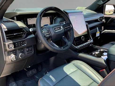 New 2026 GMC Yukon AT4 w/ AT4 Premium Plus Package AWD/4WD image 7