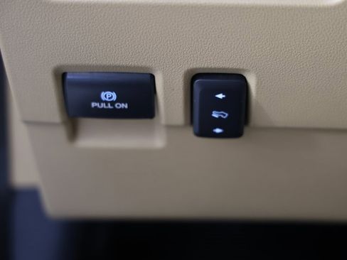 Used 2023 Ford F250 Lariat w/ Chrome Package image 27