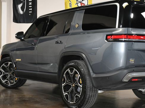 Used 2022 Rivian R1S Launch Edition image 55