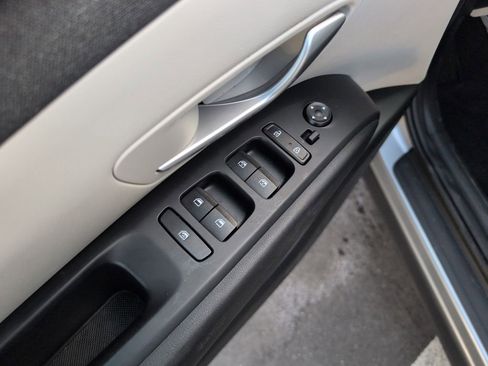 Used 2023 Hyundai Tucson SEL w/ Convenience Package image 16