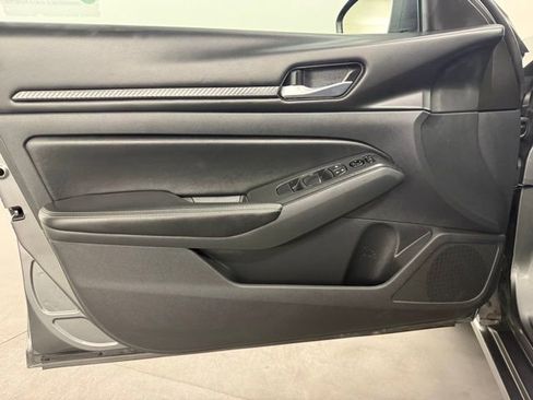 Used 2025 Nissan Altima 2.5 SV image 28