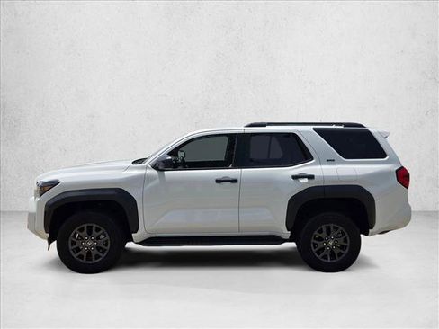 Used 2025 Toyota 4Runner SR5 AWD/4WD image 9