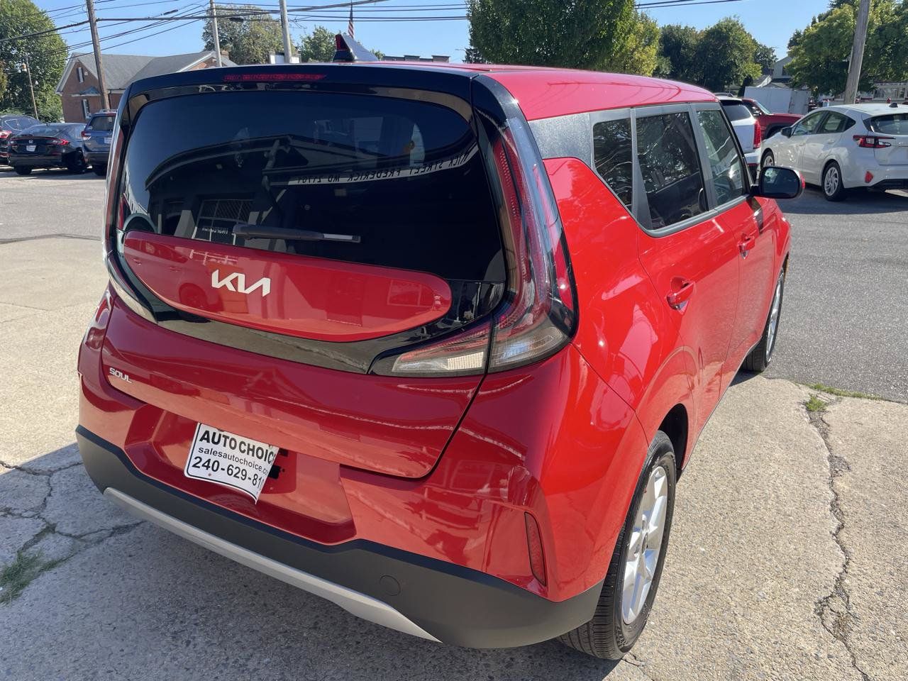 Used 2025 Kia Soul LX w/ LX Technology Package FWD image 21