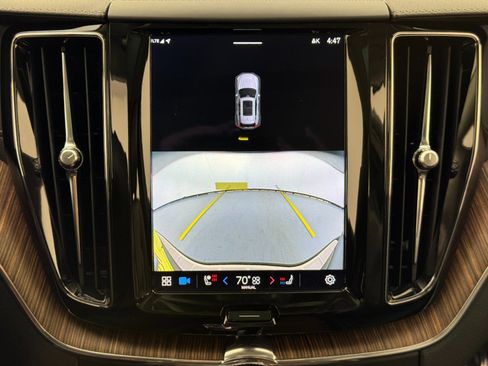 Used 2023 Volvo XC60 T8 Ultimate w/ Climate Package image 27