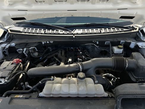 Used 2024 Ford Expedition Limited image 37