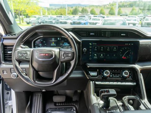 Certified 2023 GMC Sierra 1500 AT4 w/ AT4 Premium Package AWD/4WD image 15