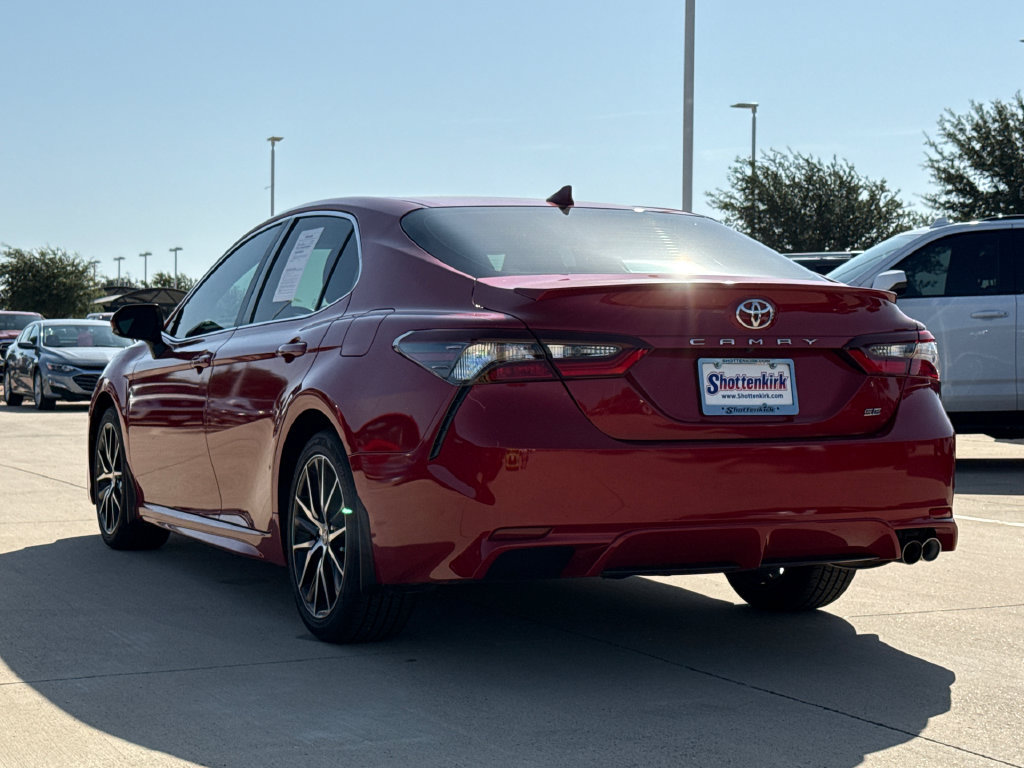 Used 2024 Toyota Camry SE FWD image 6