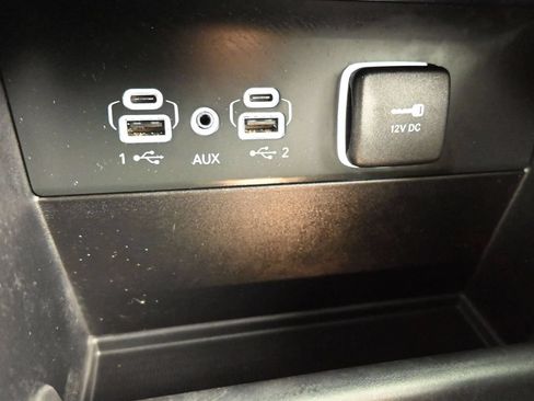 Used 2023 Jeep Grand Cherokee Overland AWD/4WD image 20
