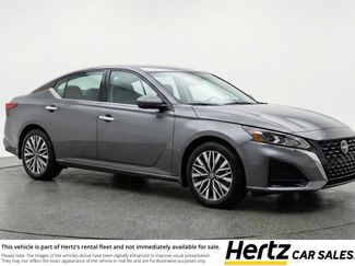 Used 2025 Nissan Altima 2.5 SV video 1