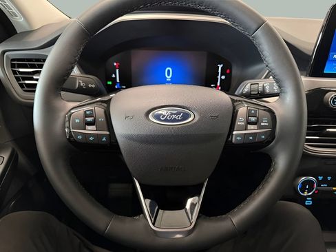 Certified 2023 Ford Escape Active AWD/4WD image 18