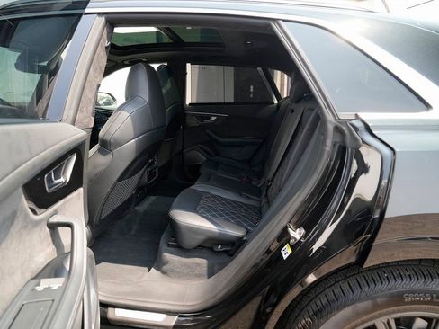 Used 2022 Audi SQ8 Prestige w/ Prestige Package image 19