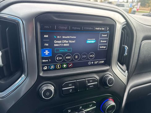 Used 2021 Chevrolet Silverado 1500 LT Trail Boss w/ Convenience Package II image 24