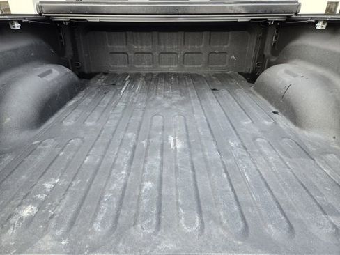 Used 2020 RAM 2500 Laramie w/ Night Edition image 32