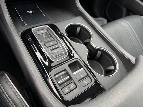 Used 2023 Honda Pilot Elite image 18