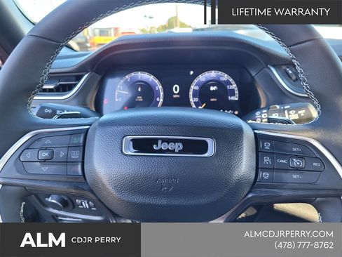 New 2025 Jeep Grand Cherokee L Altitude AWD/4WD image 23