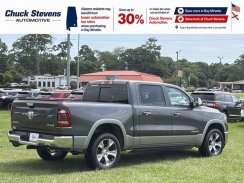 Used 2019 RAM 1500 Laramie AWD/4WD image 5