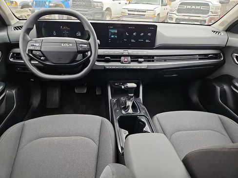 Used 2025 Kia K4 FWD image 12
