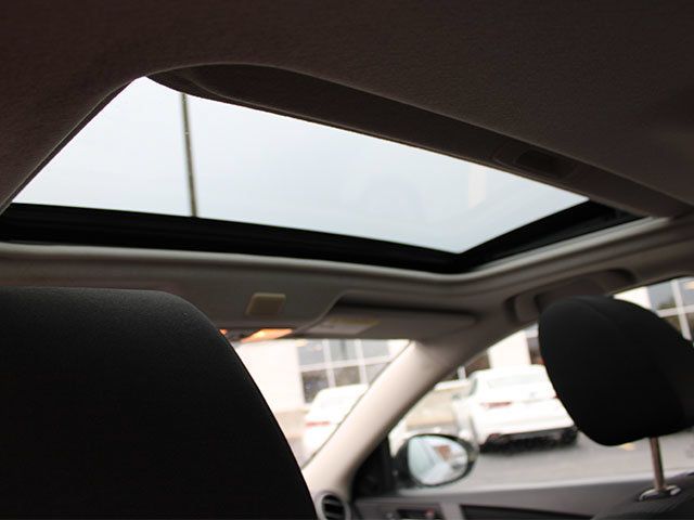 Used 2012 MAZDA MAZDA3 i Touring FWD image 9