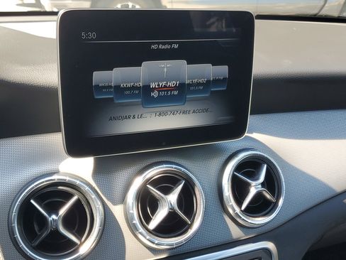 Used 2018 Mercedes-Benz CLA 250 4MATIC image 23