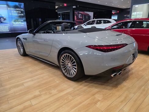 Certified 2023 Mercedes-Benz SL 43 AMG image 5