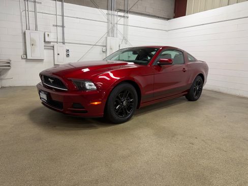 Used 2014 Ford Mustang Premium w/ Comfort Package RWD image 2