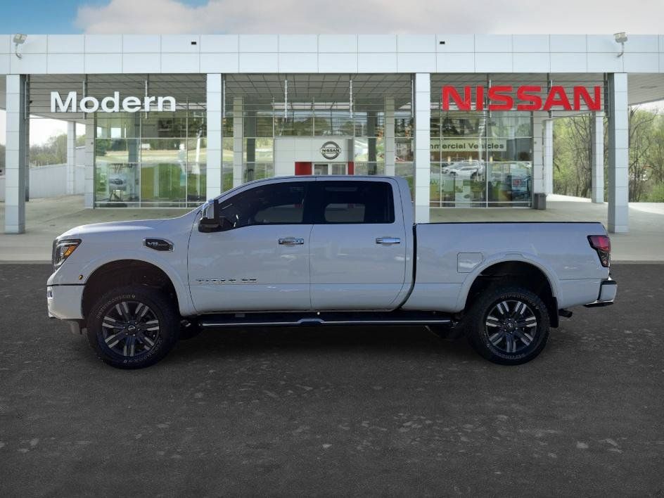 Used 2022 Nissan Titan Platinum Reserve w/ Moonroof Package AWD/4WD image 2
