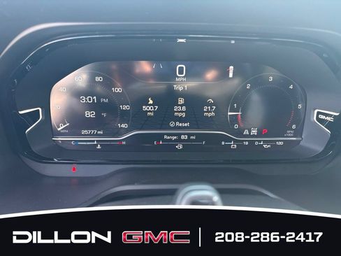 Used 2024 GMC Yukon Denali w/ Advanced Technology Package AWD/4WD image 6