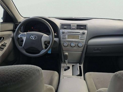 Used 2011 Toyota Camry LE image 8