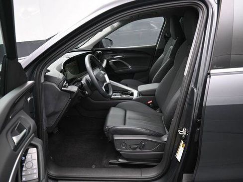 Used 2025 Audi Q5 Premium Plus w/ Premium Plus AWD/4WD image 9