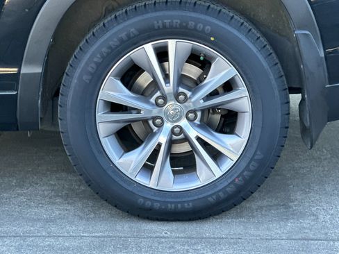 Used 2015 Toyota Highlander Plus AWD/4WD image 23