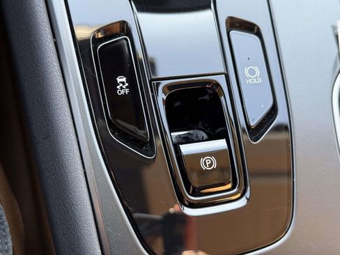 Used 2025 Lexus RZ 450e Premium w/ Technology Package image 24