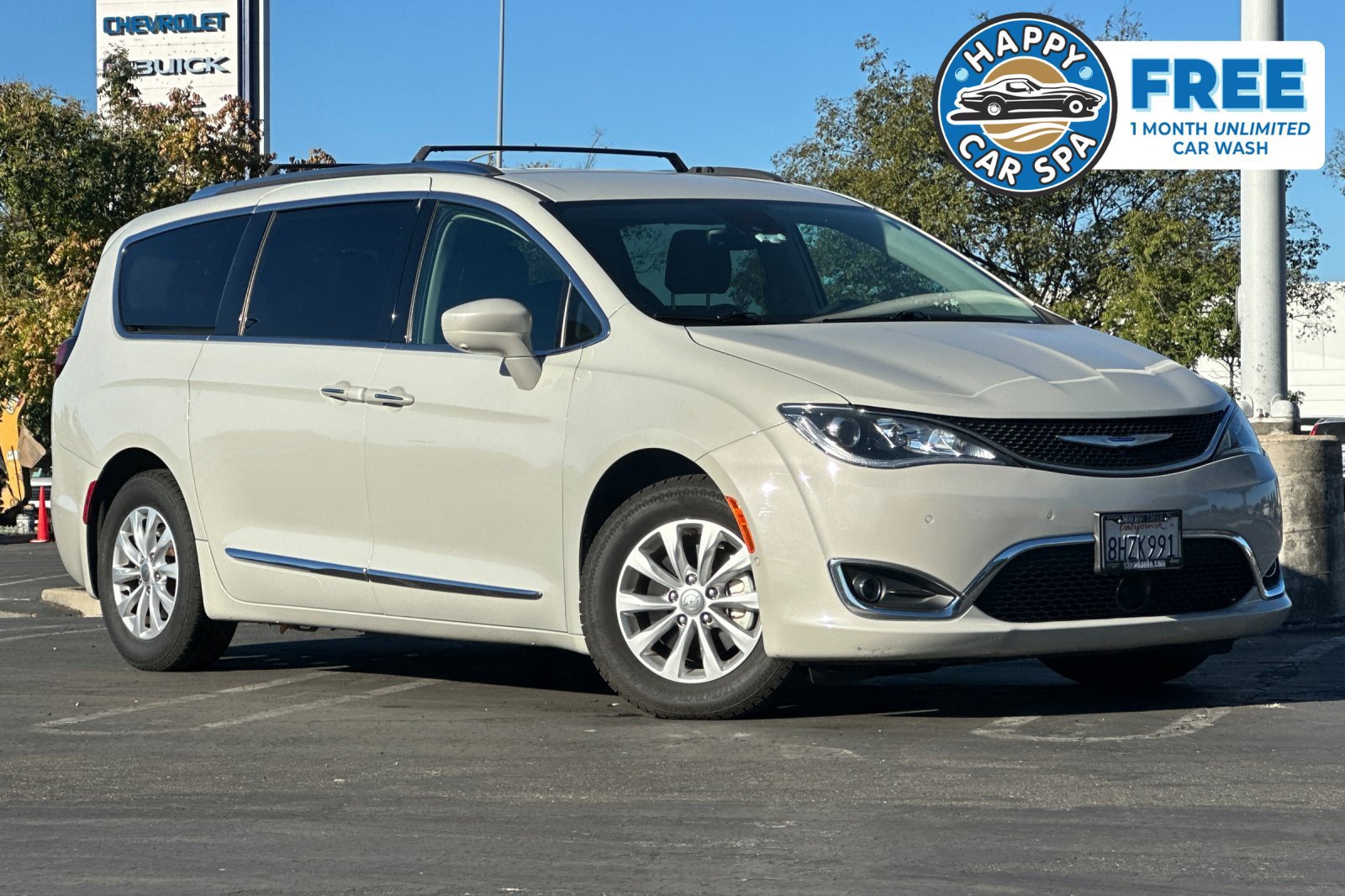 Used 2019 Chrysler Pacifica Touring-L w/ Advanced Safetytec Group FWD image 1