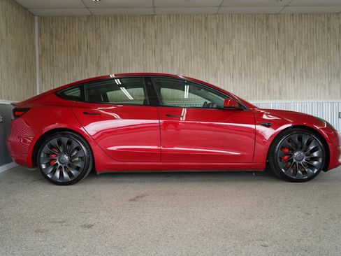 Used 2022 Tesla Model 3 Performance image 6
