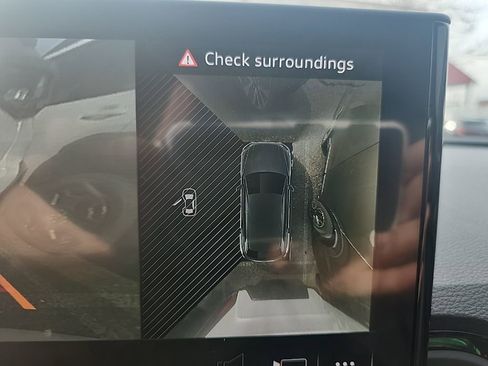 Used 2022 Audi Q5 2.0T Premium Plus w/ Premium Plus Package image 21