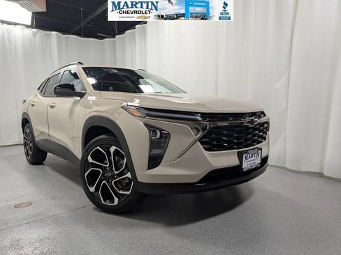 New 2026 Chevrolet Trax RS w/ Driver Confidence Package FWD image 1