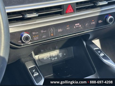 Certified 2024 Kia Sorento S w/ Panoramic Sunroof Package image 26