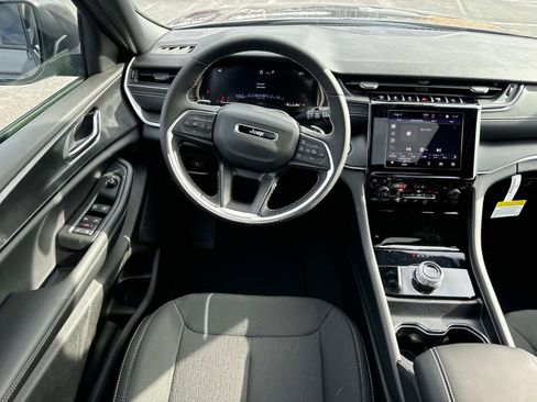 New 2025 Jeep Grand Cherokee L Laredo w/ Luxury Tech Group I image 13