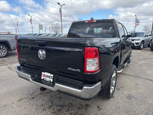 Used 2022 RAM 1500 Big Horn AWD/4WD image 3